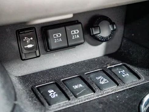 Certified 2019 Toyota Highlander XLE image 24