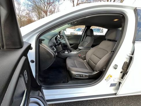 Used 2023 Chevrolet Malibu RS FWD image 15