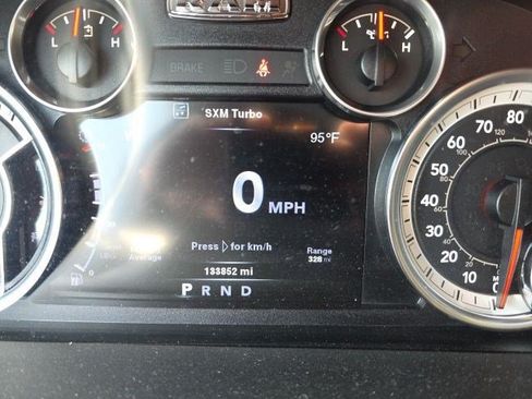 Used 2014 RAM 1500 Laramie w/ Convenience Group AWD/4WD image 18
