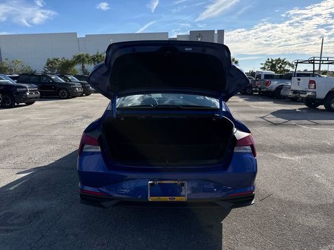 Used 2022 Hyundai Elantra SEL image 26