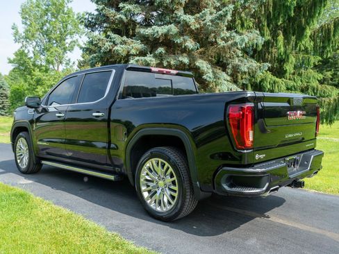 Used 2019 GMC Sierra 1500 Denali w/ Denali Ultimate Package AWD/4WD image 5