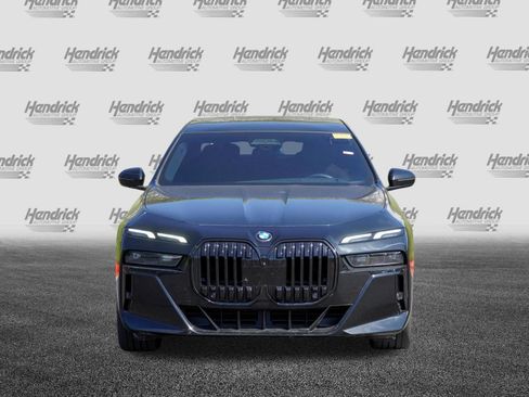 Certified 2023 BMW 740i RWD image 3