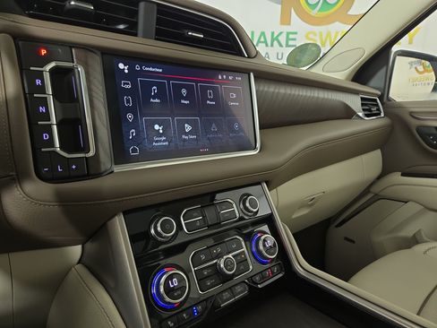 Certified 2024 GMC Yukon Denali AWD/4WD image 24