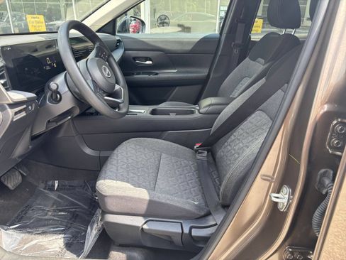 Used 2026 Nissan Kicks SV w/ Cold Weather Package FWD image 24