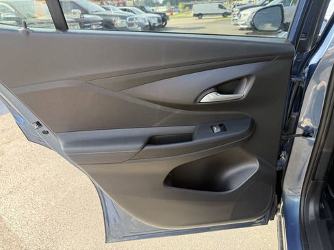 Used 2025 Buick Envista Sport Touring w/ Convenience I Package FWD image 25