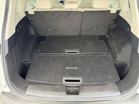 Used 2021 Nissan Rogue SL image 52