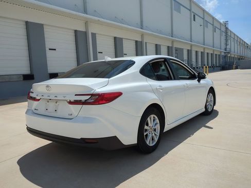 Used 2025 Toyota Camry LE FWD image 6