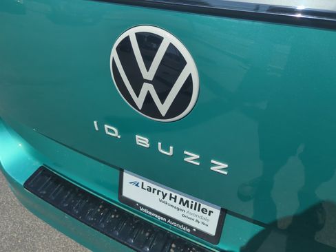 New 2025 Volkswagen ID. Buzz 1st Edition image 23