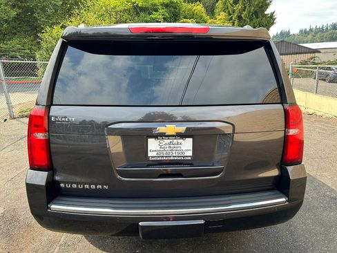 Used 2016 Chevrolet Suburban LTZ image 6