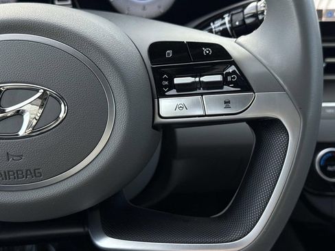 Used 2023 Hyundai Elantra SEL w/ Convenience Package FWD image 8