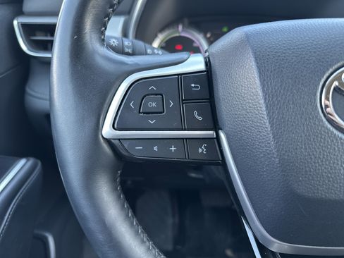 Certified 2022 Toyota Highlander Platinum image 16