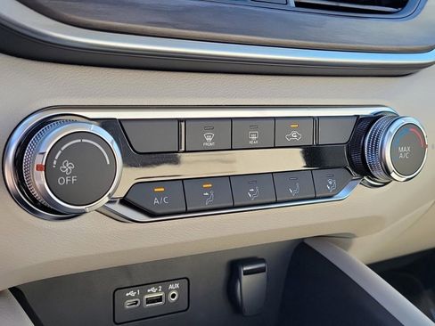 New 2025 Nissan Altima 2.5 SV image 28