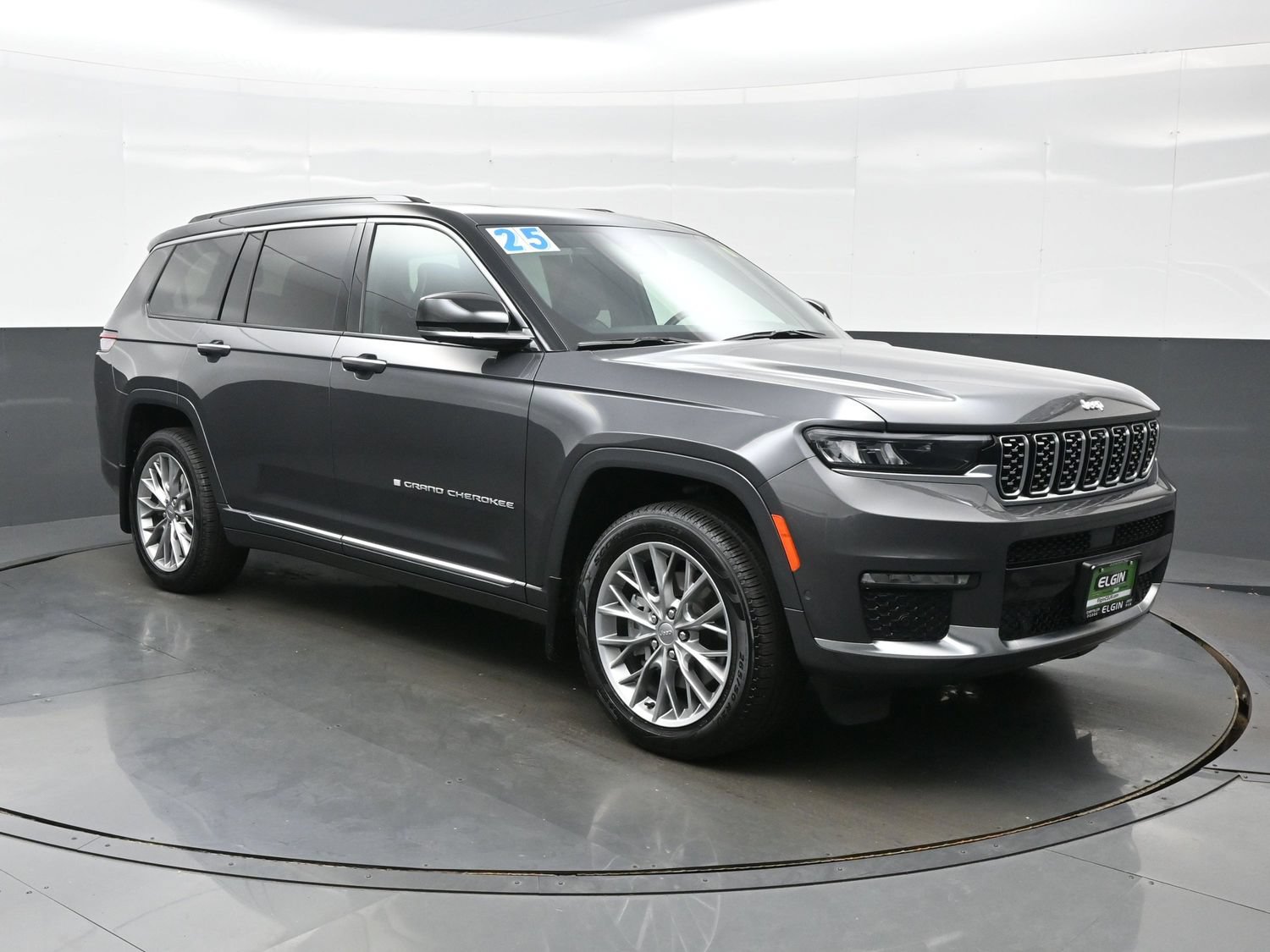 Used 2025 Jeep Grand Cherokee L Summit w/ MOPAR Finishing Package AWD/4WD image 11