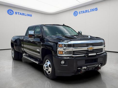 Used 2017 Chevrolet Silverado 3500 High Country w/ Duramax Plus Package AWD/4WD image 14