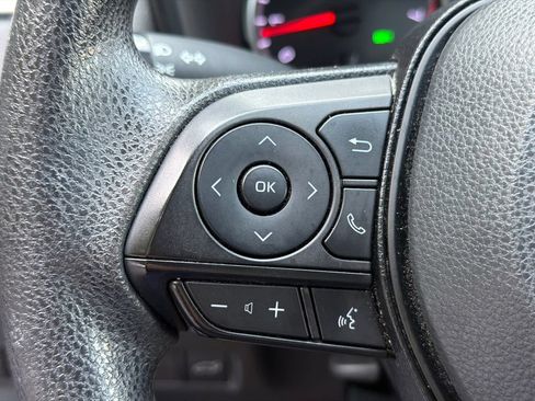 Used 2022 Toyota RAV4 XLE w/ Convenience Package FWD image 25