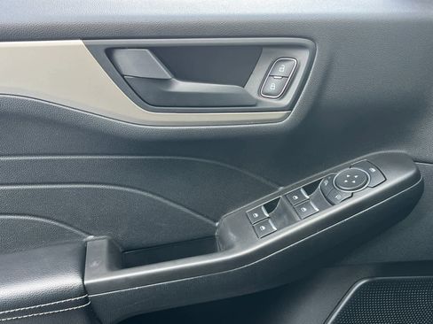 Used 2021 Ford Escape S image 13