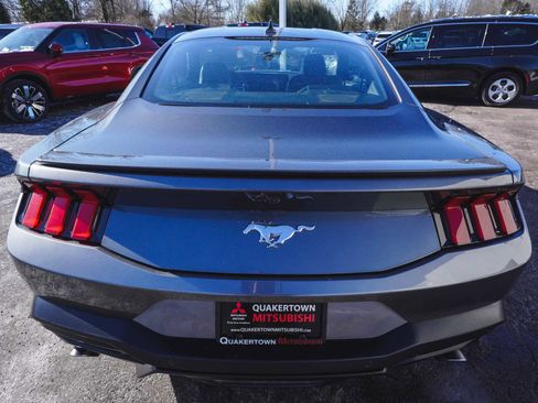 Used 2025 Ford Mustang Premium image 6
