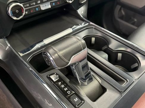 Used 2022 Ford F150 Lariat w/ Equipment Group 502A High image 18