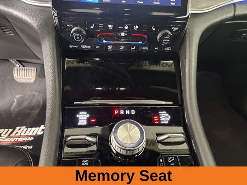 Used 2023 Jeep Grand Cherokee L Overland AWD/4WD image 17