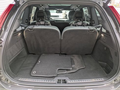 Certified 2023 Volvo XC90 T8 Ultimate image 32