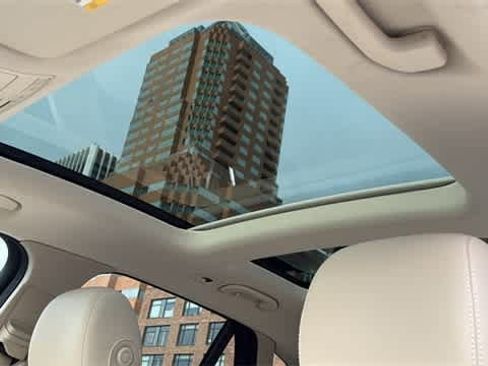 Used 2019 Mercedes-Benz GLC 350e GLC 350e image 26