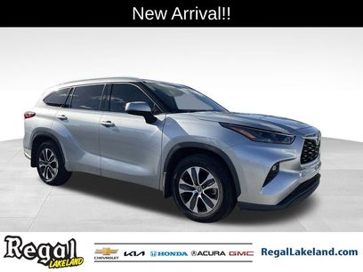 Used 2022 Toyota Highlander XLE