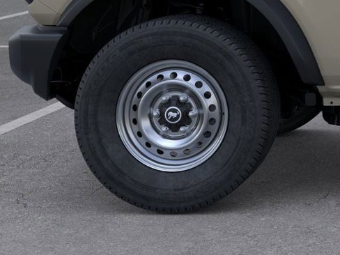 New 2025 Ford Bronco 4-Door image 21