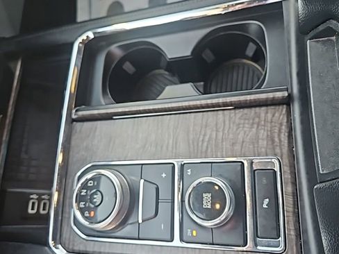 Used 2018 Ford Expedition Limited image 20