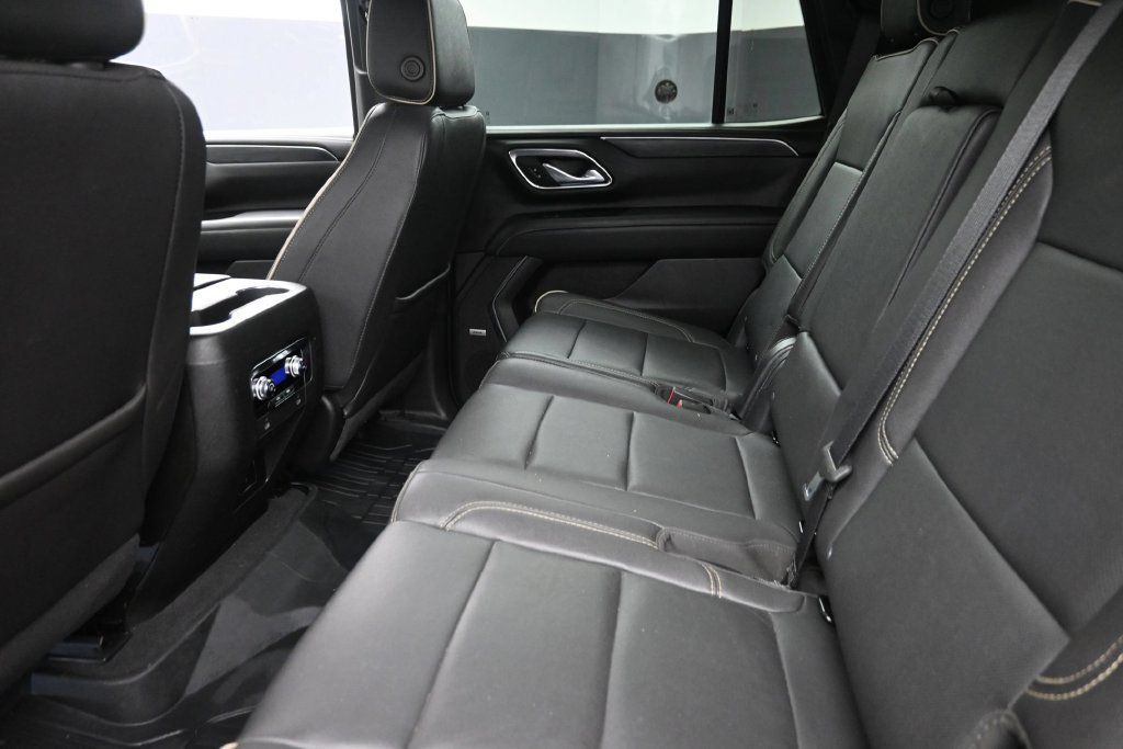 Used 2023 GMC Yukon SLT AWD/4WD image 15