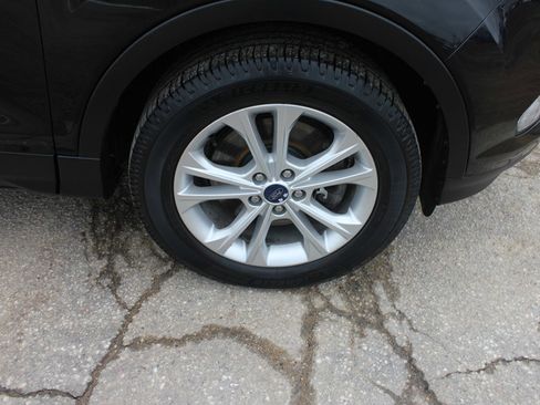 Used 2017 Ford Escape SE image 53