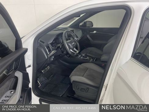 Used 2018 Audi SQ5 Prestige w/ Prestige Package AWD/4WD image 12