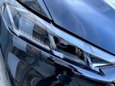 Used 2025 Ford Mustang Mach-E GT image 27