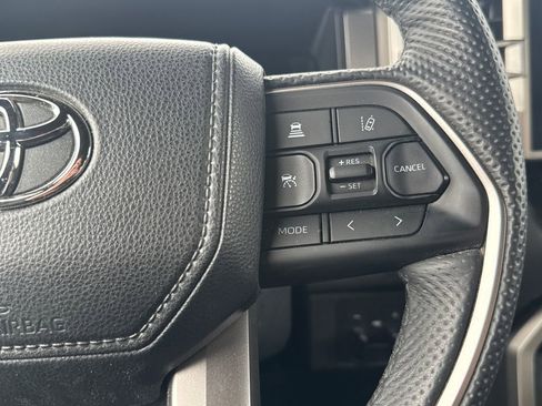 Used 2025 Toyota Tundra Limited AWD/4WD image 21
