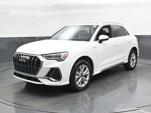 Used 2023 Audi Q3 2.0T Premium image 6