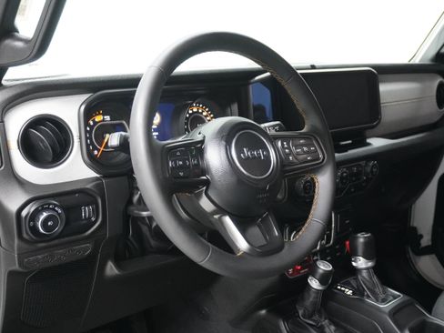 Used 2024 Jeep Wrangler Sport image 12