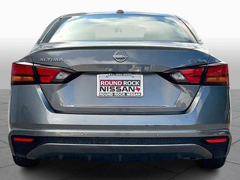 Certified 2024 Nissan Altima 2.5 SV FWD image 5