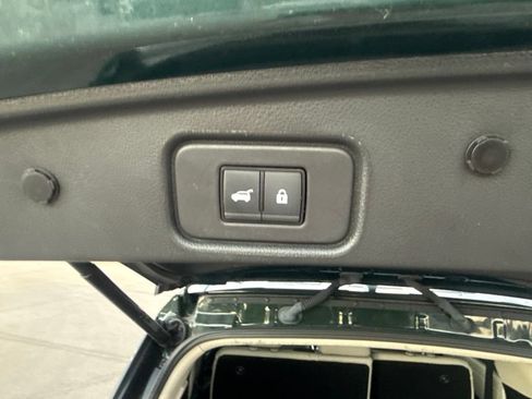 Certified 2023 Nissan Pathfinder SL AWD/4WD image 15