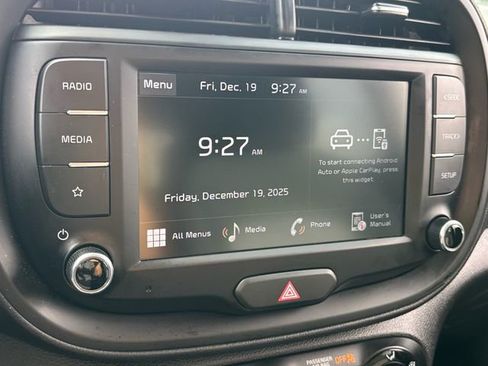 Used 2024 Kia Soul LX w/ Option Group 015 FWD image 27