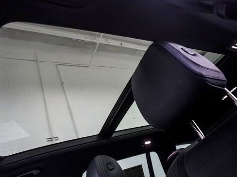 Used 2025 Mercedes-Benz GLS 450 4MATIC image 7