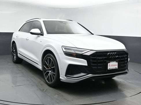Used 2021 Audi Q8 Premium Plus w/ Premium Plus Package AWD/4WD image 2