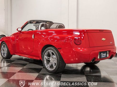 Used 2003 Chevrolet SSR w/ Preferred Equipment Group image 8
