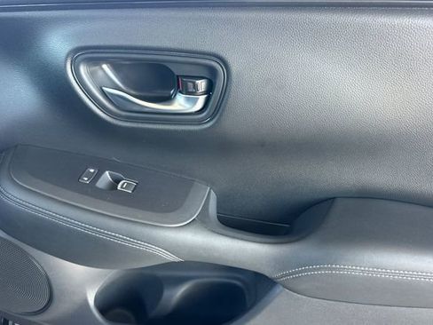 Certified 2024 Honda HR-V EX-L image 21