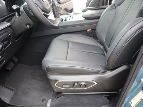 New 2026 Jeep Grand Wagoneer Limited AWD/4WD image 12