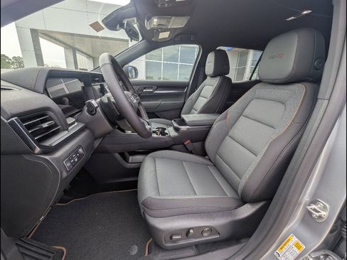 New 2026 GMC Terrain AT4 AWD/4WD image 12