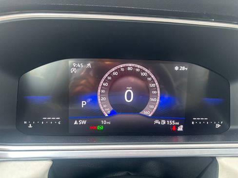 New 2026 Volkswagen Taos SE image 8