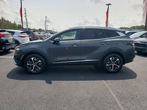 Used 2023 Kia Sportage EX AWD/4WD image 8