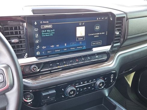 Used 2024 Chevrolet Silverado 1500 LT Trail Boss w/ Convenience Package II image 18