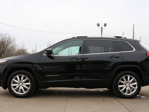 Used 2017 Jeep Cherokee Limited AWD/4WD image 20