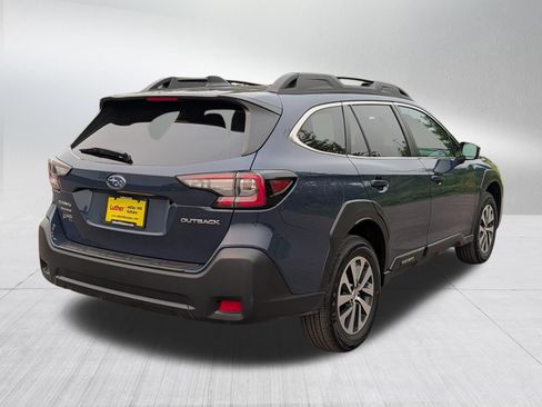 Used 2025 Subaru Outback Premium AWD/4WD image 7