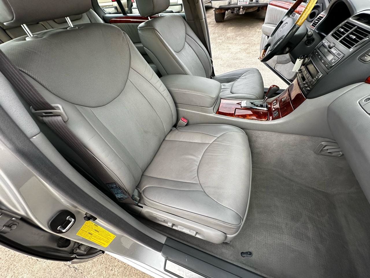 Used 2004 Lexus LS 430 RWD image 53
